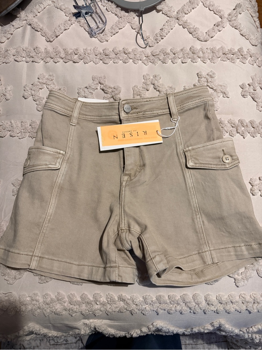 Risen High-Waist Utility Shorts in Light Beige